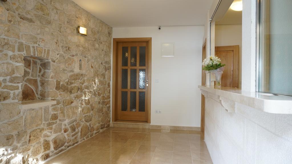 Guest House Jere Old Town Rogoznica  Esterno foto
